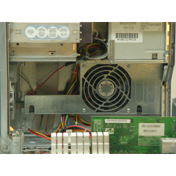 Снять основной вентилятор PowerMac G4 M5183